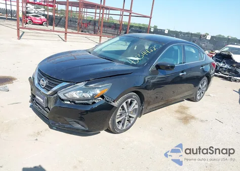 2017 Nissan Altima 2.5 Sr z USA, uszkodzony, nr VIN 1N4AL3APXHN361331